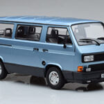 Volkswagen T3 Multivan Modrý Norev 1:18 - image 4 of 6