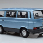 Volkswagen T3 Multivan Modrý Norev 1:18 - image 5 of 6