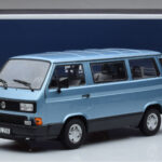 Volkswagen T3 Multivan Modrý Norev 1:18 - image 6 of 6