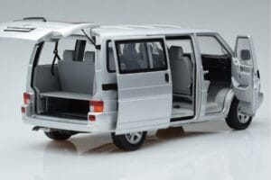 Volkswagen T4b Transporter Caravelle Minibus Schuco 1:18 450041500 Kov – obrázek 2 z 8