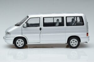 Volkswagen T4b Transporter Caravelle Minibus Schuco 1:18 450041500 Kov – obrázek 5 z 8