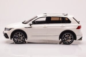 Volkswagen Tiguan R Bílý Otto 1:18 OT1001 Pryskyřice – obrázek 3 z 6