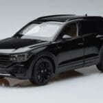 Volkswagen Touareg CR Černý FAW 1:18 LTC761021BLA Kov