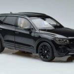 Volkswagen Touareg CR Černý FAW 1:18 LTC761021BLA Kov - image 5 of 7