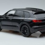Volkswagen Touareg CR Černý FAW 1:18 LTC761021BLA Kov - image 6 of 7