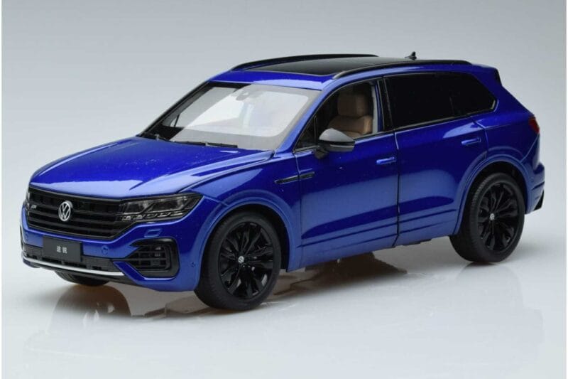 Volkswagen Touareg CR Modrý FAW 1:18 LTC761021BLU Kov