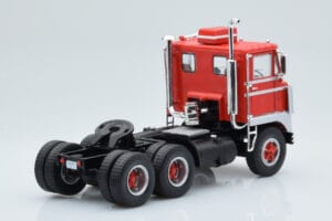 White 7400 Červený Stříbrný IXO 1:43 TR170 Kov – obrázek 2 z 5
