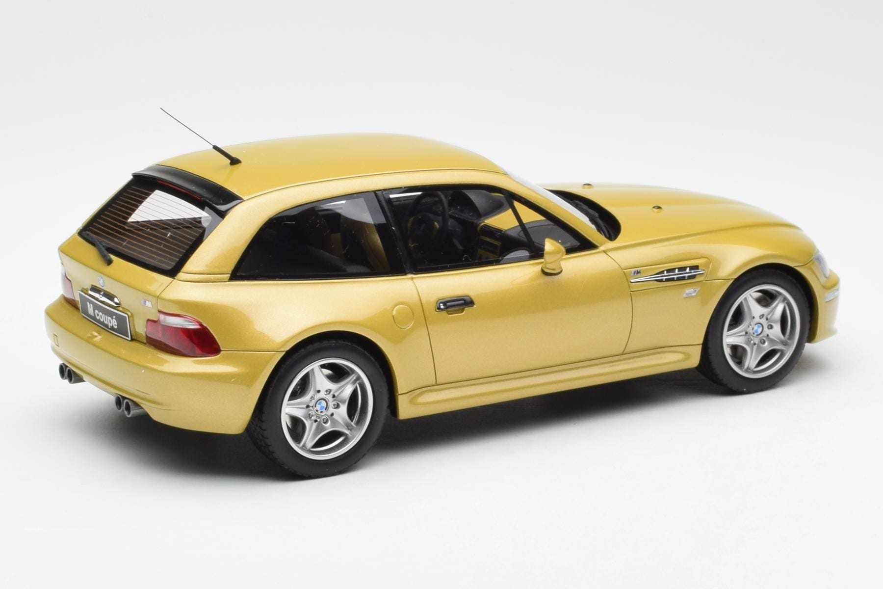 BMW Z3 M Coupe 3.2 Phoenix Žlutý Otto 1:18 OT866 Pryskyřice – obrázek 2 z 6