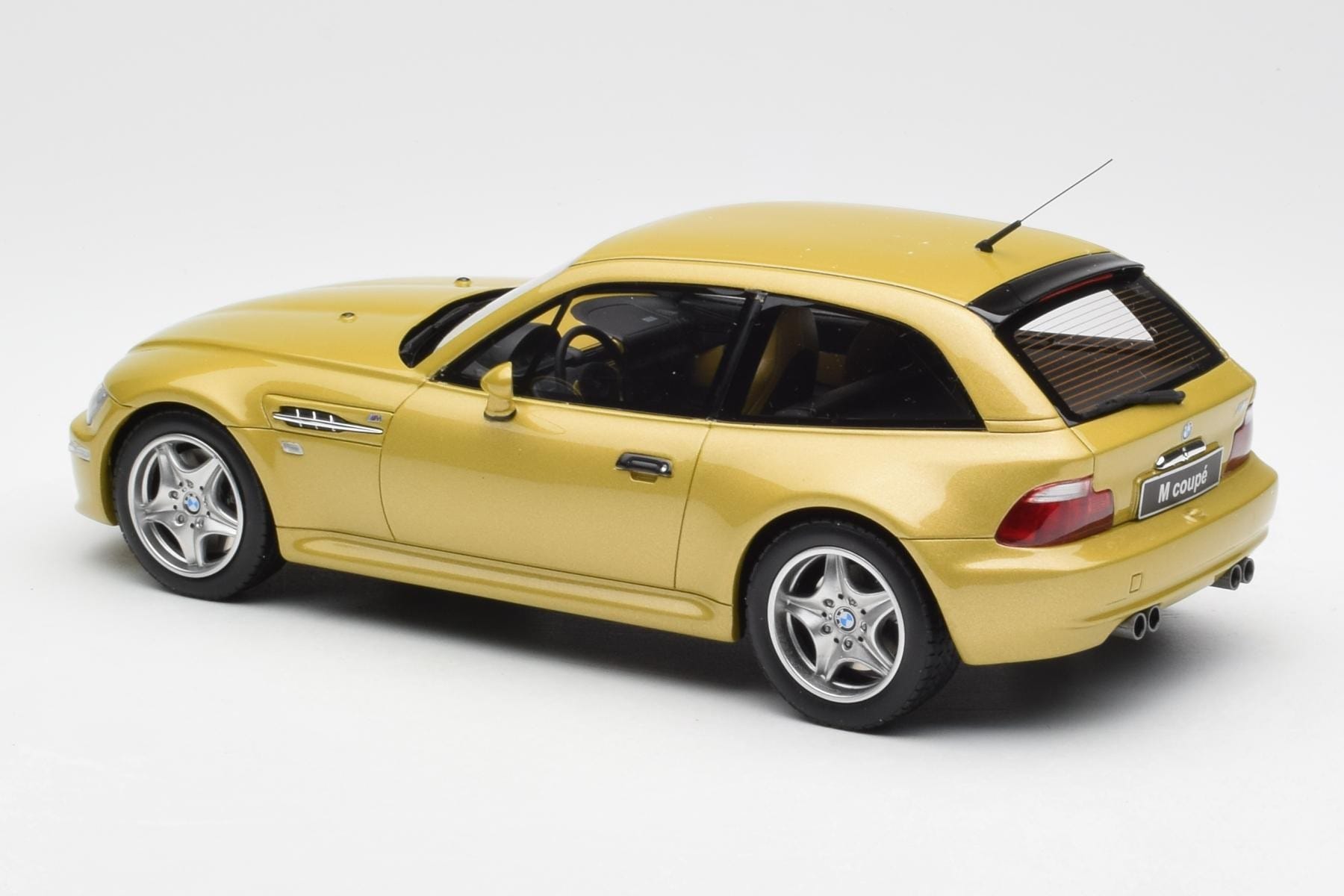 BMW Z3 M Coupe 3.2 Phoenix Žlutý Otto 1:18 OT866 Pryskyřice – obrázek 5 z 6