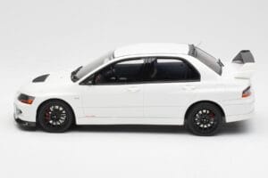 Mitsubishi Lancer Evo VIII MR FQ-400 Bílý Otto 1:18 OT777 Pryskyřice – obrázek 3 z 6