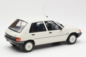 Peugeot 205 Junior Bílý Otto 1:18 OT463 Pryskyřice – obrázek 2 z 6