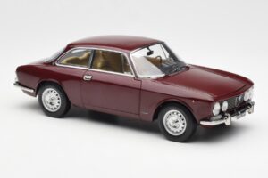 Alfa Romeo 2000 GTV Kaštanově Červený Norev 1:18 187916 Kov – obrázek 6 z 8