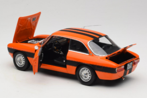 Alfa Romeo 2000 GTV Oranžový Norev 1:18 187918 Kov – obrázek 5 z 8