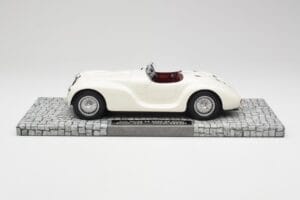 Alfa Romeo 6C 2500 SS Corsa Spider Bílý Minichamps 1:18 107120232 Pryskyřice – obrázek 3 z 6