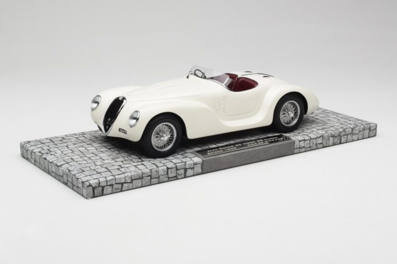 Alfa Romeo 6C 2500 SS Corsa Spider Bílý Minichamps 1:18 107120232 Pryskyřice