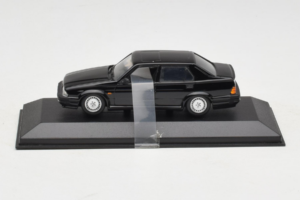 Alfa Romeo 75 3.0 V6 Černý Minichamps 1:43 403120463 Kov