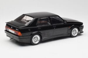Alfa Romeo 75 Turbo Evoluzione Černý MCG 1:18 MCG18429 Kov – obrázek 2 z 6