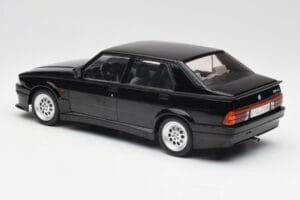 Alfa Romeo 75 Turbo Evoluzione Černý MCG 1:18 MCG18429 Kov – obrázek 5 z 6