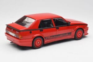 Alfa Romeo 75 Turbo Evoluzione Červený MCG 1:18 MCG18428 Kov – obrázek 2 z 6