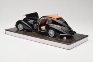 Alfa Romeo 8C 2900B Lungo Černý Minichamps 1:18 100120421 Kov – obrázek 5 z 8