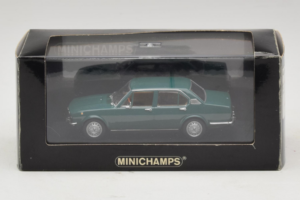 Alfa Romeo Alfetta 1.8 Zelený Minichamps 1:43 400120204 Kov – obrázek 4 z 4
