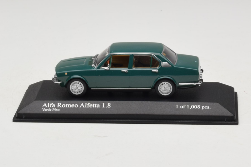 Alfa Romeo Alfetta 1.8 Zelený Minichamps 1:43 400120204 Kov