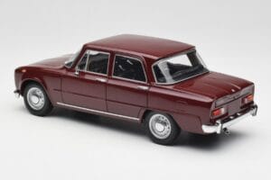 Alfa Romeo Giulia 1300 Tmavě Červený Minichamps 1:18 180120906 Kov – obrázek 7 z 8