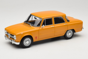 Alfa Romeo Giulia 1300 Super Oranžový Minichamps 1:18 180120900 Kov