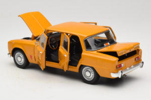 Alfa Romeo Giulia 1300 Super Oranžový Minichamps 1:18 180120900 Kov – obrázek 5 z 8