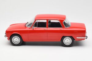 Alfa Romeo Giulia Nuova Super Červený MCG 1:18 MCG18145 Kov – obrázek 3 z 6