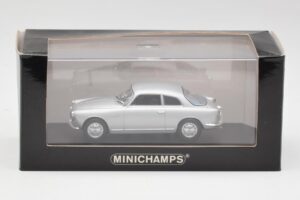 Alfa Romeo Giulietta Sprint Stříbrný Minichamps 1:43 400120400 Kov – obrázek 4 z 4