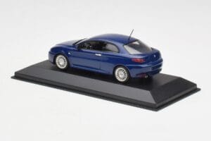 Alfa Romeo GT Dark Blue Metallic Minichamps 1:43 400120326 Kov – obrázek 3 z 4