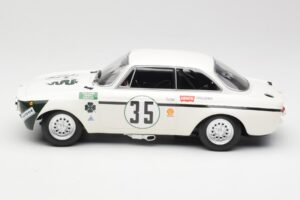Alfa Romeo GTA 1300 Junior #35 C. Colzani / Pooky / G. Venturi 4 Hours of Jarama 1972 Minichamps 1:18 155721235 Kov – obrázek 3 z 6