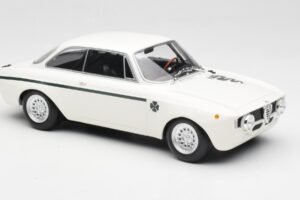 Alfa Romeo GTA 1300 Junior Bílý Minichamps 1:18 155120021 Kov – obrázek 4 z 6