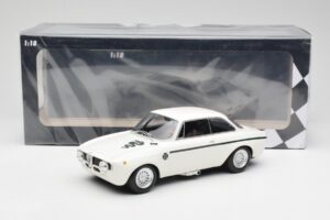 Alfa Romeo GTA 1300 Junior Bílý Minichamps 1:18 155120021 Kov – obrázek 6 z 6