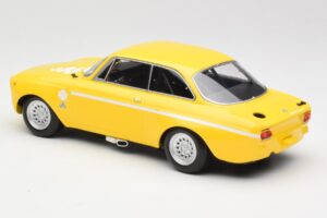 Alfa Romeo GTA 1300 Junior Žlutý Minichamps 1:18 155120024 Kov – obrázek 4 z 6