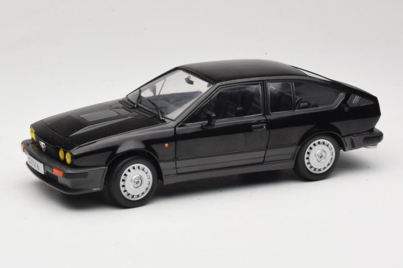 Alfa Romeo GTV6 Černý Solido 1:18 S1802302 Kov