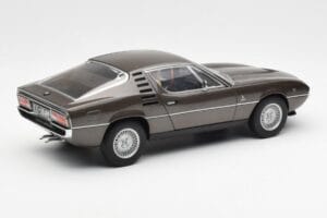 Alfa Romeo Montreal Hnědý Metalický AUTOart 1:18 70173 Kov – obrázek 3 z 8