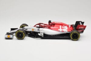 Alfa Romeo Racing C38 #7 K. Raikkonen F1 2019 Minichamps 1:18 110190007 Kov – obrázek 3 z 6