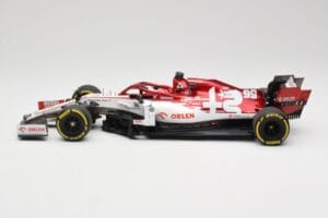 Alfa Romeo Racing C39 #99 A. Giovinazzi Austrian GP 2020 Minichamps 1:18 110200199 Kov – obrázek 3 z 6