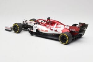 Alfa Romeo Racing C39 #99 A. Giovinazzi Austrian GP 2020 Minichamps 1:18 110200199 Kov – obrázek 5 z 6