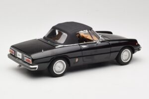 Alfa Romeo Spider 916 Veloce Černý Ricko 1:18 32107 Kov – obrázek 3 z 8