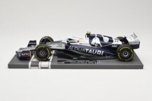 AlphaTauri AT03 #22 Y. Tsunoda Bahrain GP 2022 Minichamps 1:18 117220122 Kov