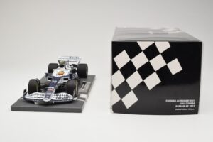 AlphaTauri AT03 #22 Y. Tsunoda Bahrain GP 2022 Minichamps 1:18 117220122 Kov – obrázek 6 z 6