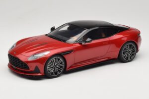 Aston Martin DB12 Hyper Red GT Spirit 1:18 GT936 Pryskyřice