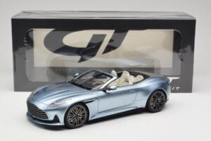 Aston Martin DB12 Volante Caribbean Blue Pearl GT Spirit 1:18 GT479 Pryskyřice – obrázek 6 z 6