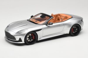 Aston Martin DB12 Volante Stříbrný GT Spirit 1:18 GT945 Pryskyřice
