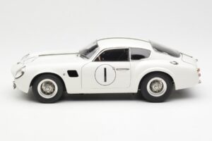 Aston Martin DB4 GT Zagato #1 24 Hours of Le Mans 1961 CMC 1:18 M-139 Kov – obrázek 3 z 6