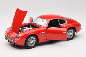 Aston Martin DB4 GT Zagato Červený Road Signature 1:18 92728 Kov – obrázek 2 z 8