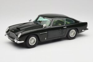 Aston Martin DB5 California Šalvějová Chrono 1:18 H1001 Kov